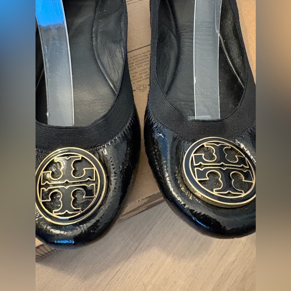 Tory Burch Ballet Flats, Black, Patent Leather, Gold Medallion Detail, Size 11